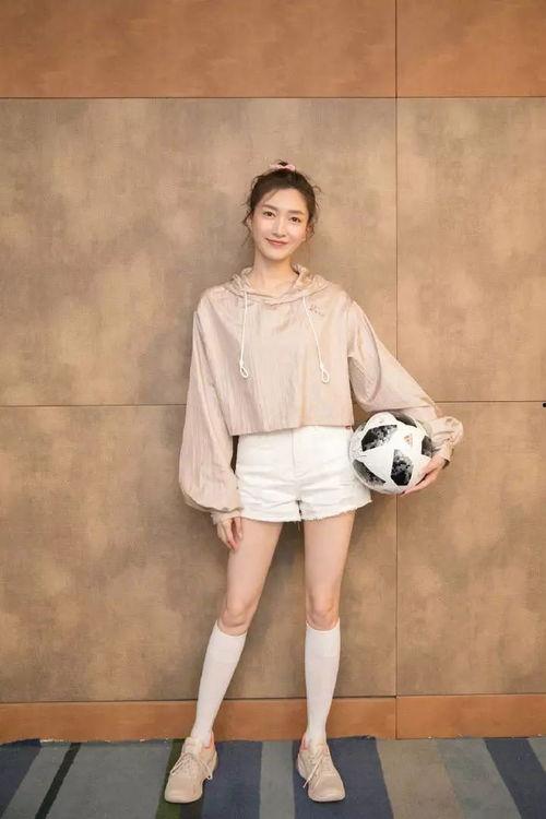 吃瓜群众岳鑫是谁啊图片,网络红人的崛起之路